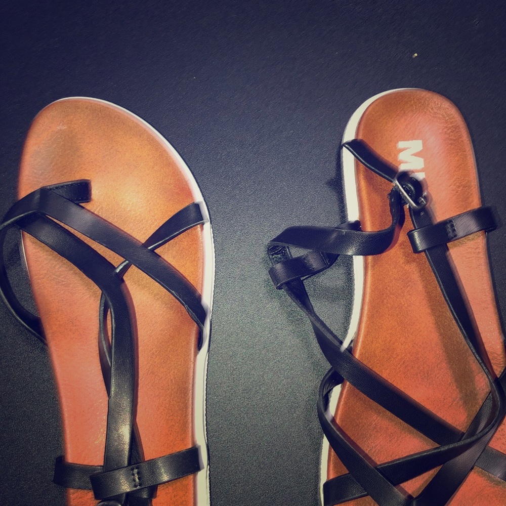 Sandles